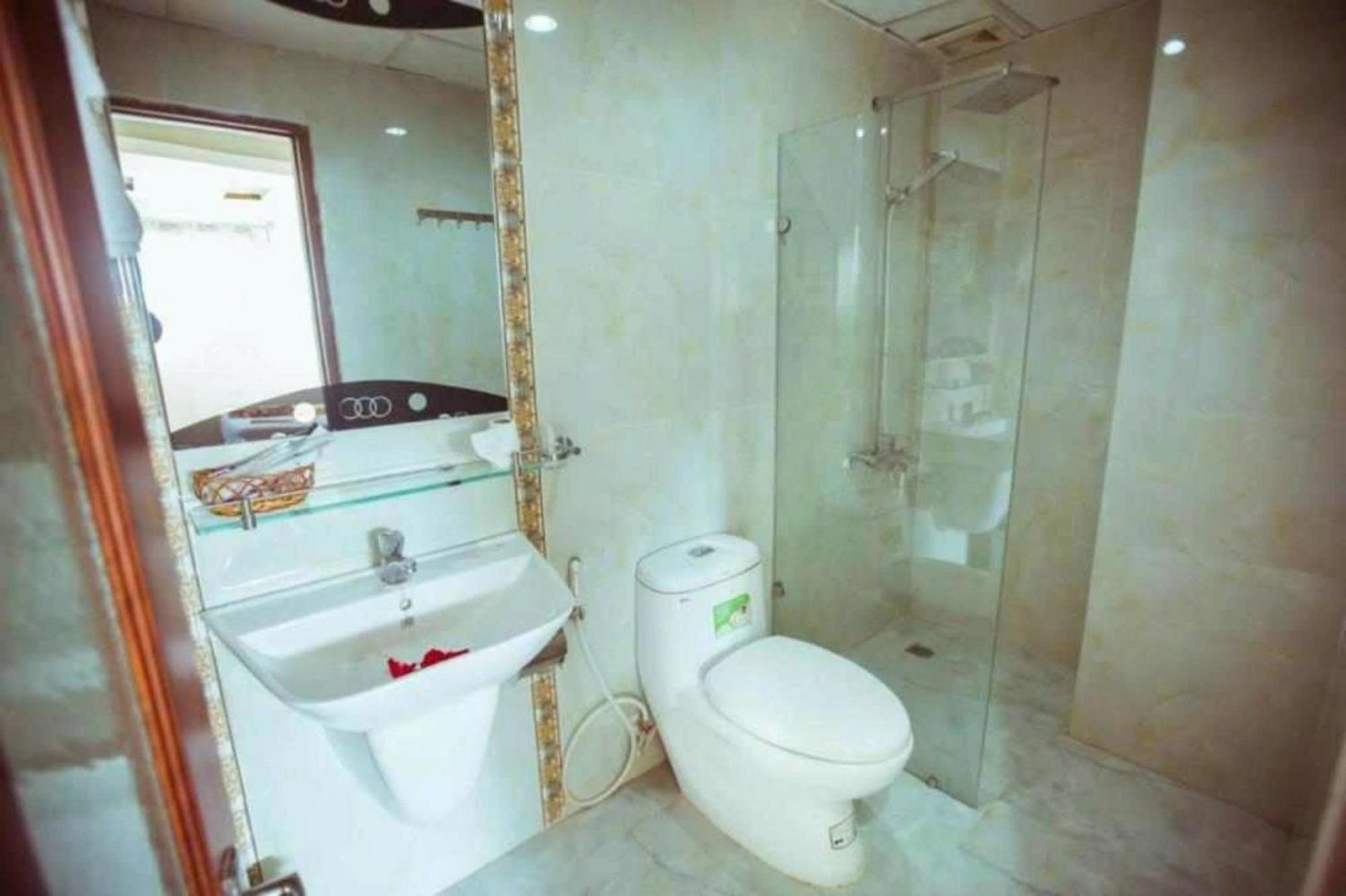 King Hotel Nha Trang Buitenkant foto
